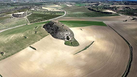 Aerial photo of a ridge eroded by the megaflood located north-east of Masseria del Volpe, south-east Sicily. Credit Kevin Sciberras and Neil Petroni