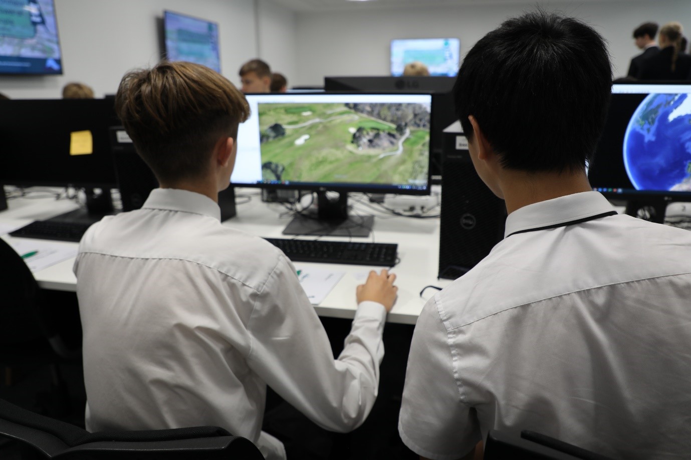 Local students explore flooding and glaciers at the University of ...