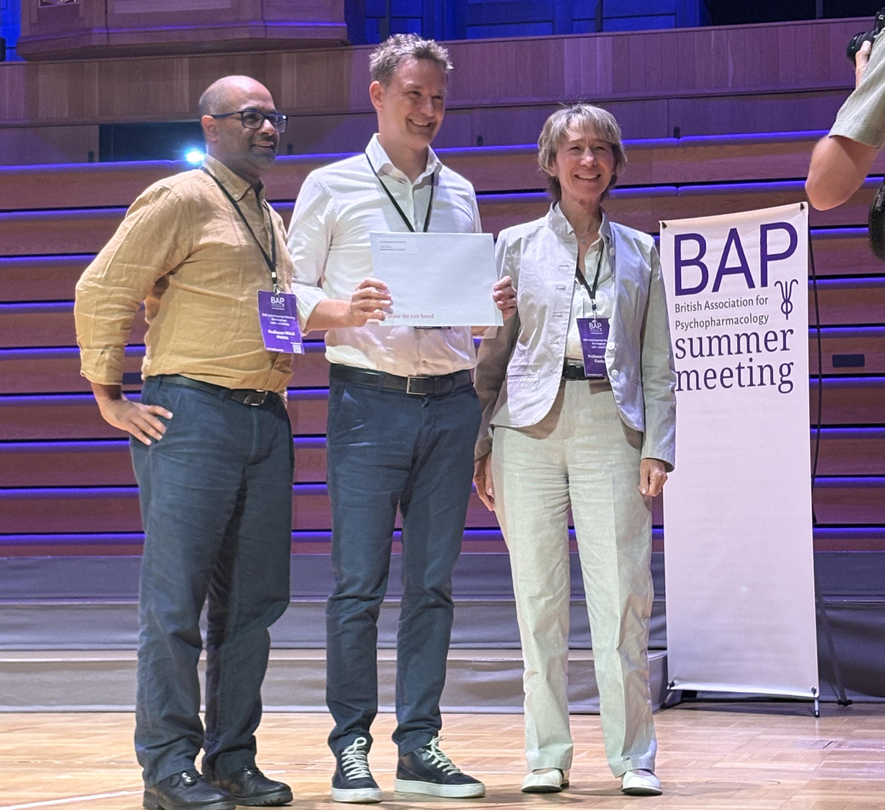 Samuele Cortese receiving his award from the BAP