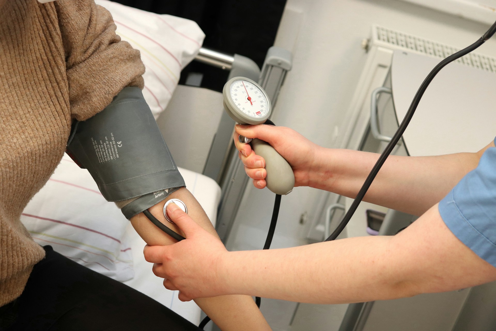 Around half of NHS nurses are aged 45 or older, and those with more than 20 years of experience are among the most likely to leave or retire early.