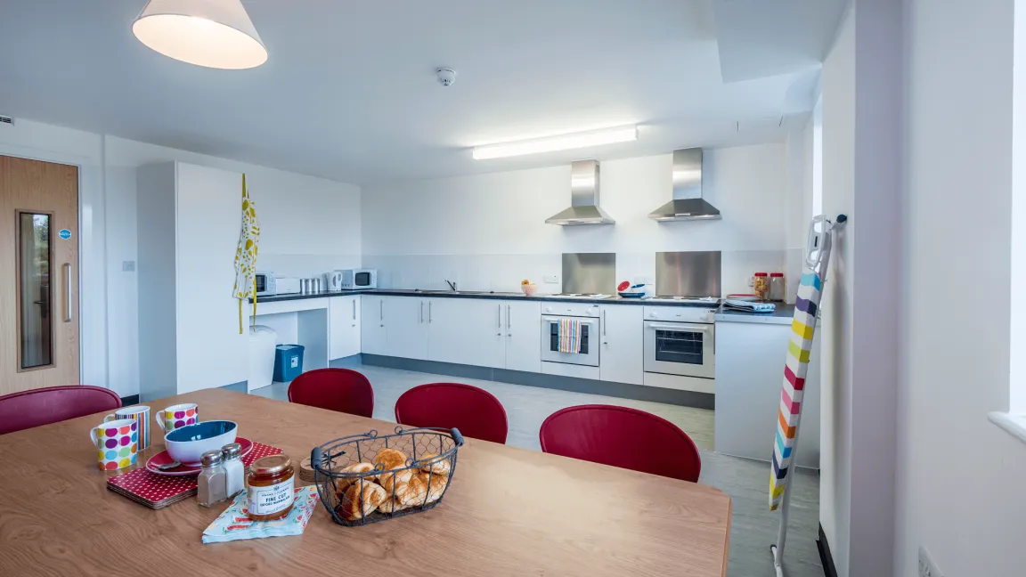 A kitchen inside of city gateway.