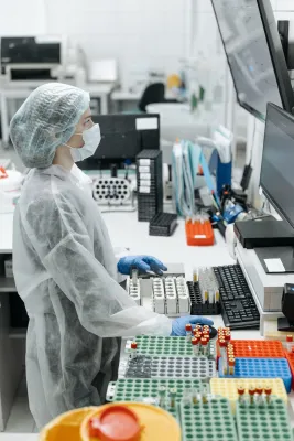 Cancer researcher working in the lab