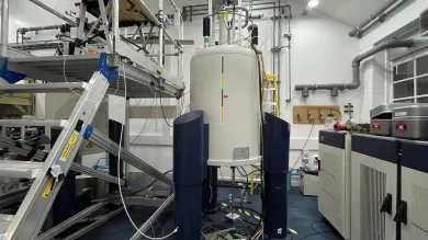 Laboratory with a Bruker Avance III 500MHz solution-state NMR system device