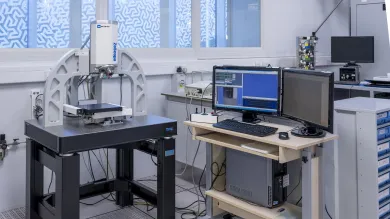 ZeScope Optical Profiler equipment on the working table