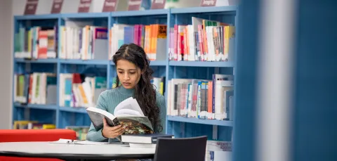 Student in library