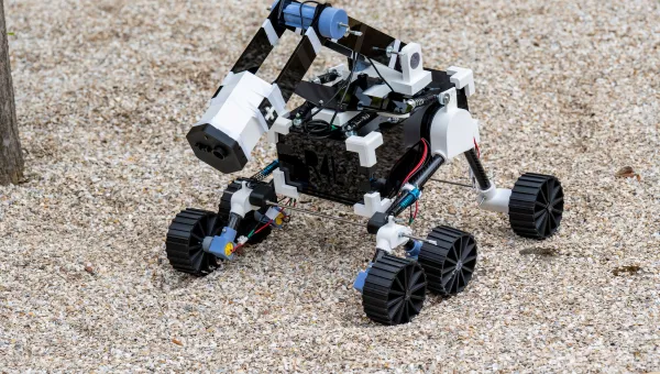 Mars to Humans rover is an outreach activity which demonstrates how Raman spectroscopy is used on the Mars Rover mission and in disease diagnostics being developed at Southampton University.