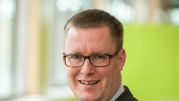 Simon Crabb