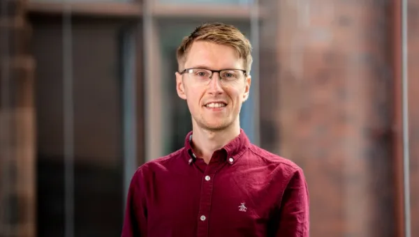 Dr Neil Rowland