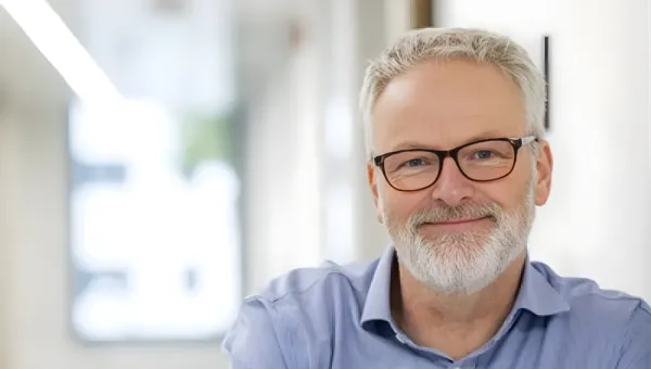 Prof Craig Hutton