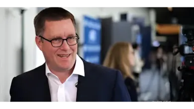 Simon Crabb