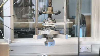 Laboratory testing apparatus used for applying controlled mechanical loads to test materials and structural component