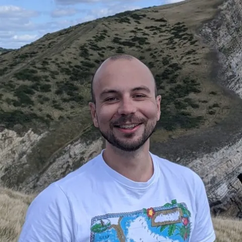 A micro-cytometer to quantify the concentration of pigment in ...