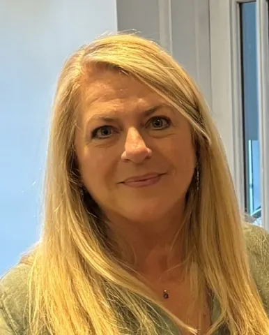 Mrs Jane Cousins