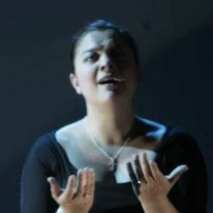 Mrs Lisa Howarth