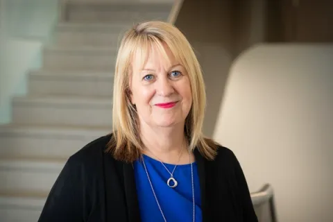 Mrs Susan Davies