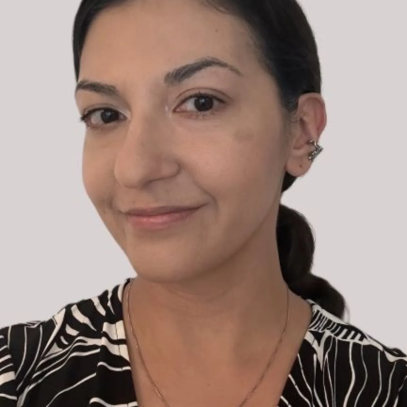 Ms Anjuli M. Singh