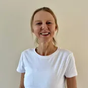 Portrait image of Vicky Carre