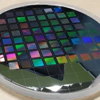 Silicon metasurface for enhanced on-chip spectroscopy